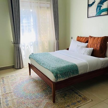 Alsander Homes Peach Bweyogerere Bagian luar foto