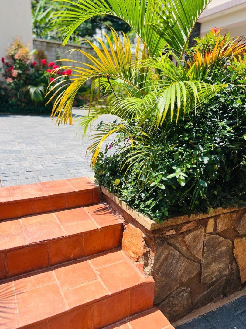Alsander Homes Peach Bweyogerere Bagian luar foto